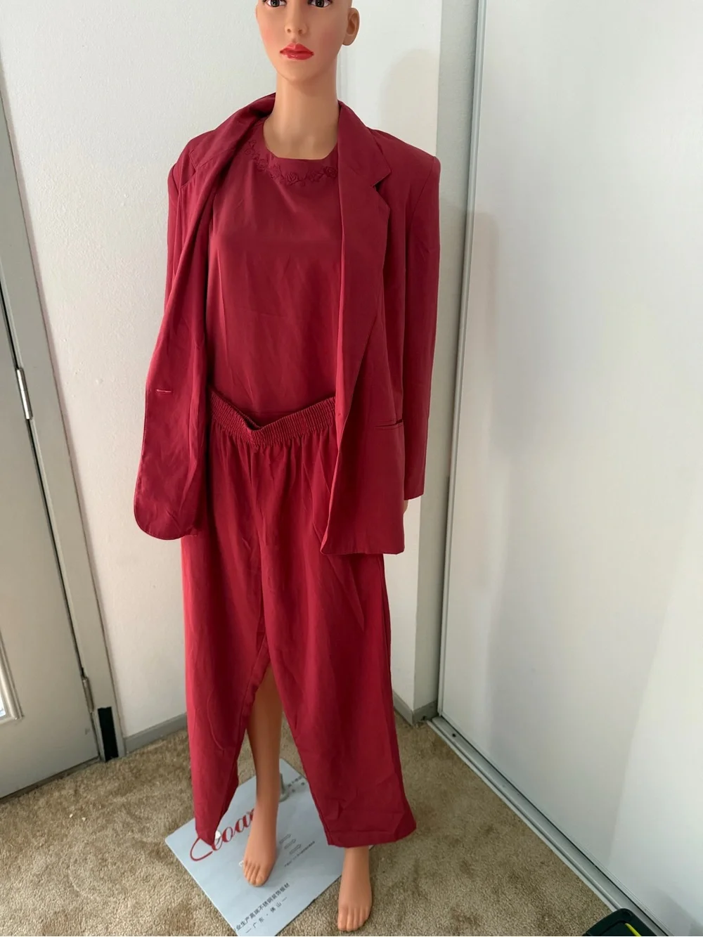 Alfred Dunner Women’s Size 8 Burgundy 3 Piece Pant Suit Set